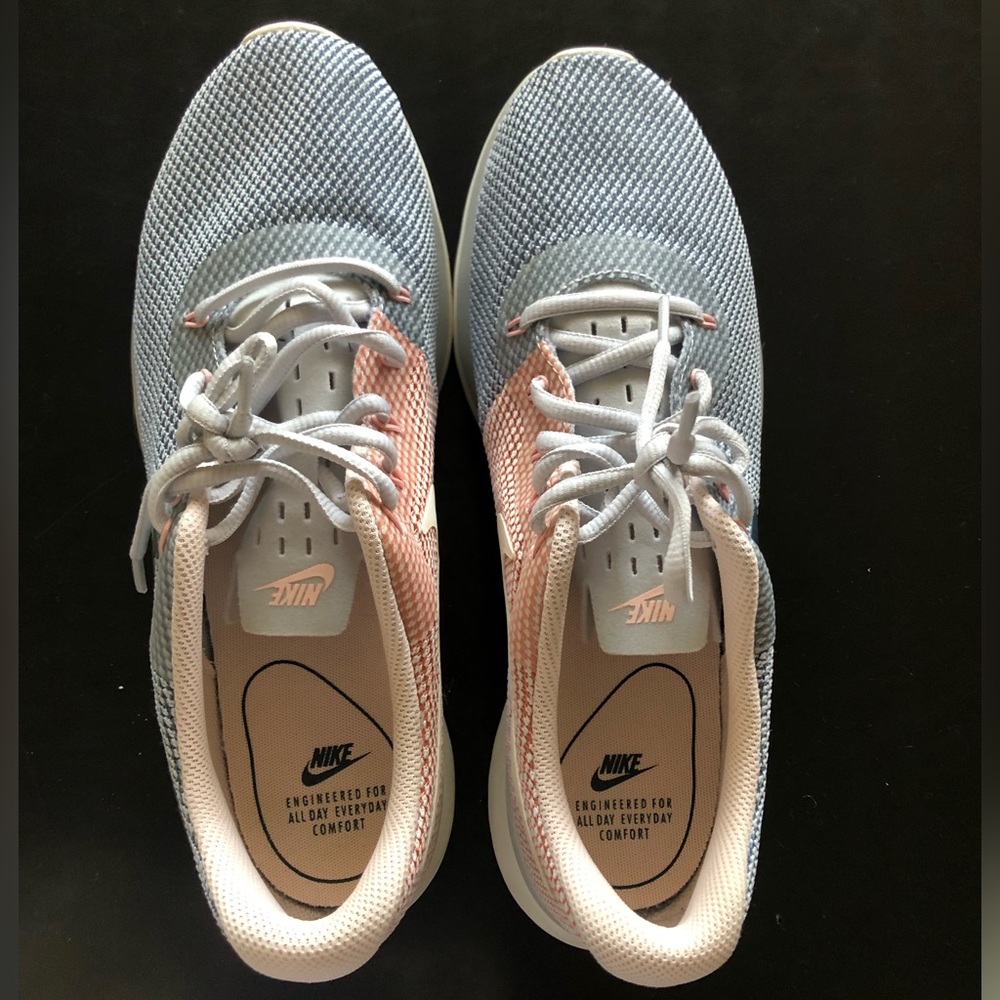 NWT Nike Tanjun Racer sneakers, size 11